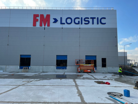 FM-Logistic-litery3d-Litery-na-hali-4